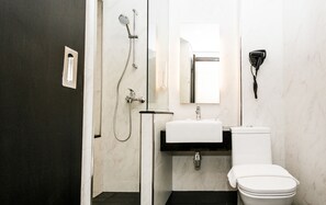 Executive Superior | Desk, soundproofing, iron/ironing board, free WiFi - Icon Hotel Segamat (Segamat)