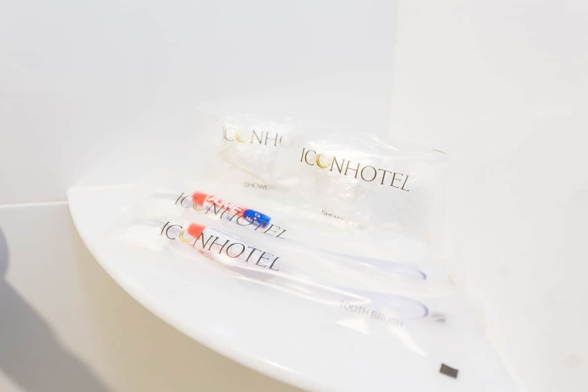 shower, free toiletries, hair dryer, bidet