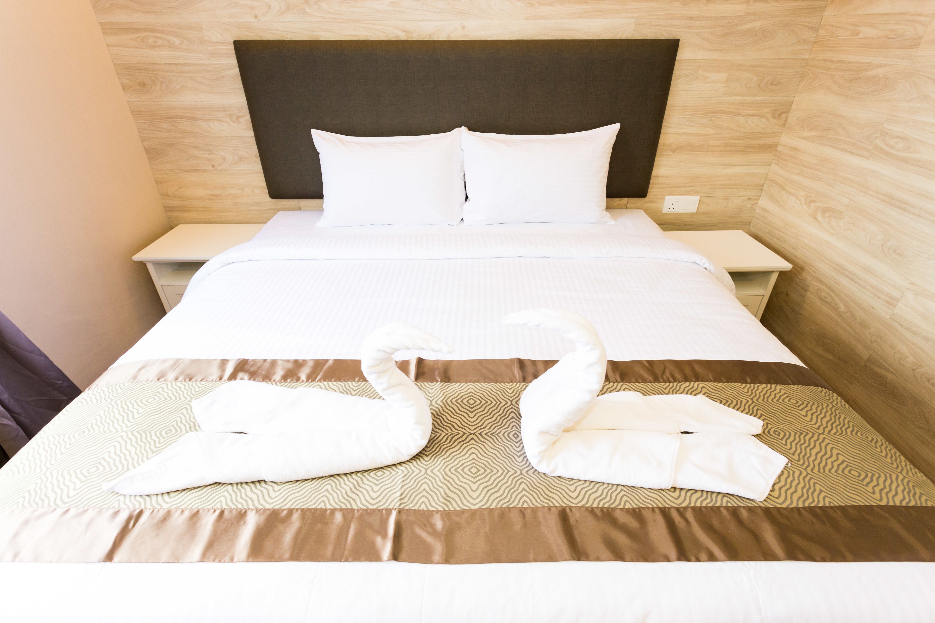 desk, soundproofing, iron/ironing board, free wifi