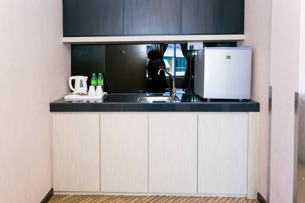 loft suite | private kitchenette | coffee/tea maker, electric kettle