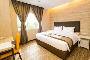 Executive Suite | Desk, soundproofing, iron/ironing board, free WiFi - Icon Hotel Segamat (Segamat)