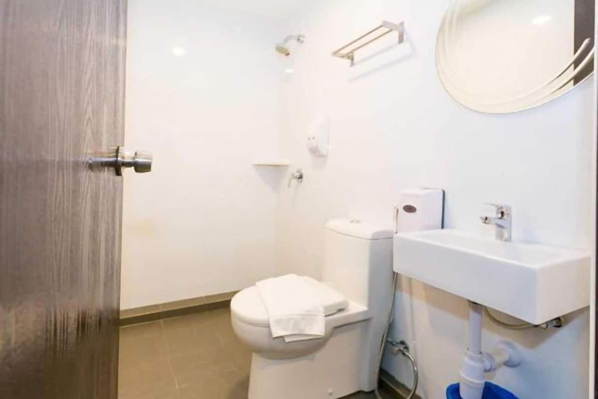 Doccia, set di cortesia gratuito, asciugacapelli, bidet
