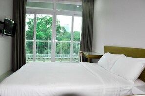 In-room safe, desk, free WiFi - GK Garden Apartment (Ho Chi Minh City)
