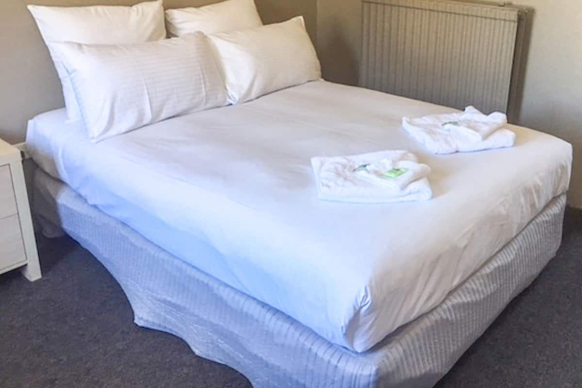 Economy-Doppelzimmer, 1 Doppelbett, Nichtraucher, Gemeinschaftsbad