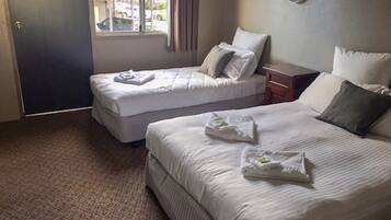 Family Room, Multiple Beds, Non Smoking