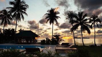 Outdoor pool, pool loungers