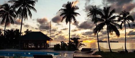 Outdoor pool, sun loungers