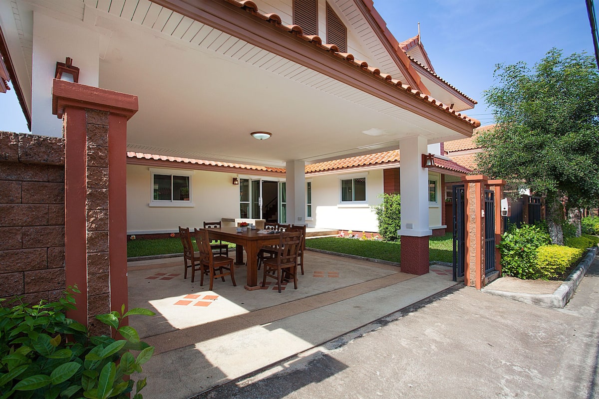 Pemandangan dari bilik