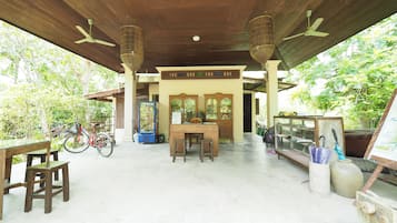 Khu sảnh
