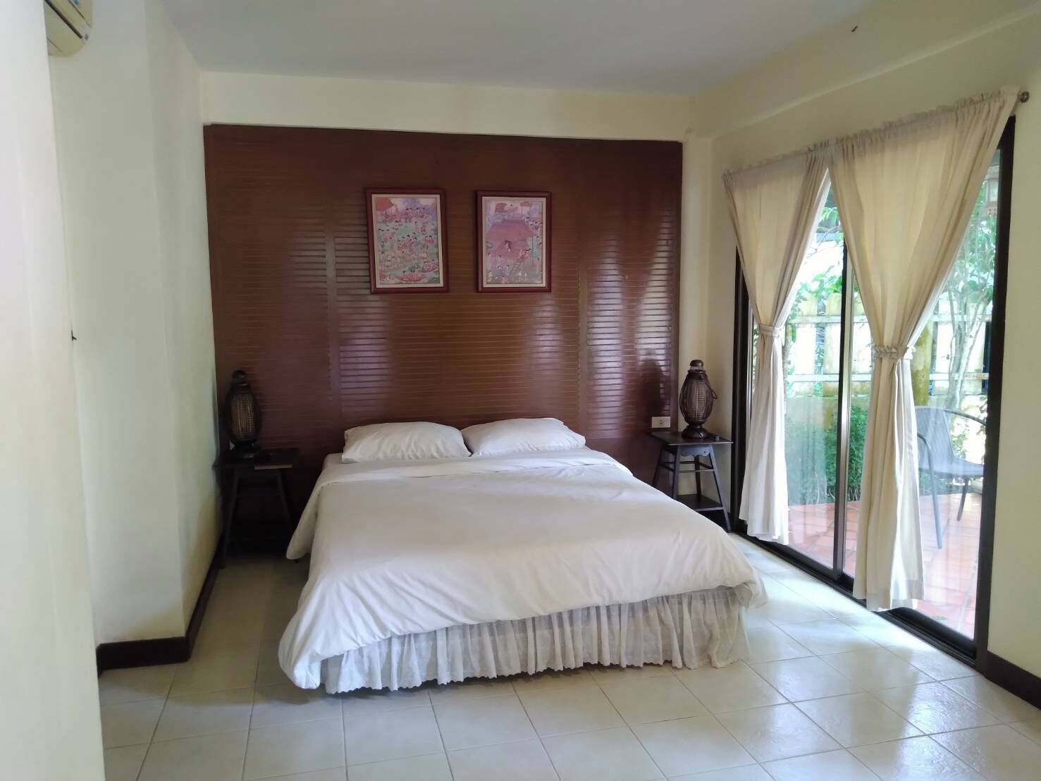 Standard Room | Soundproofing, rollaway beds, free WiFi