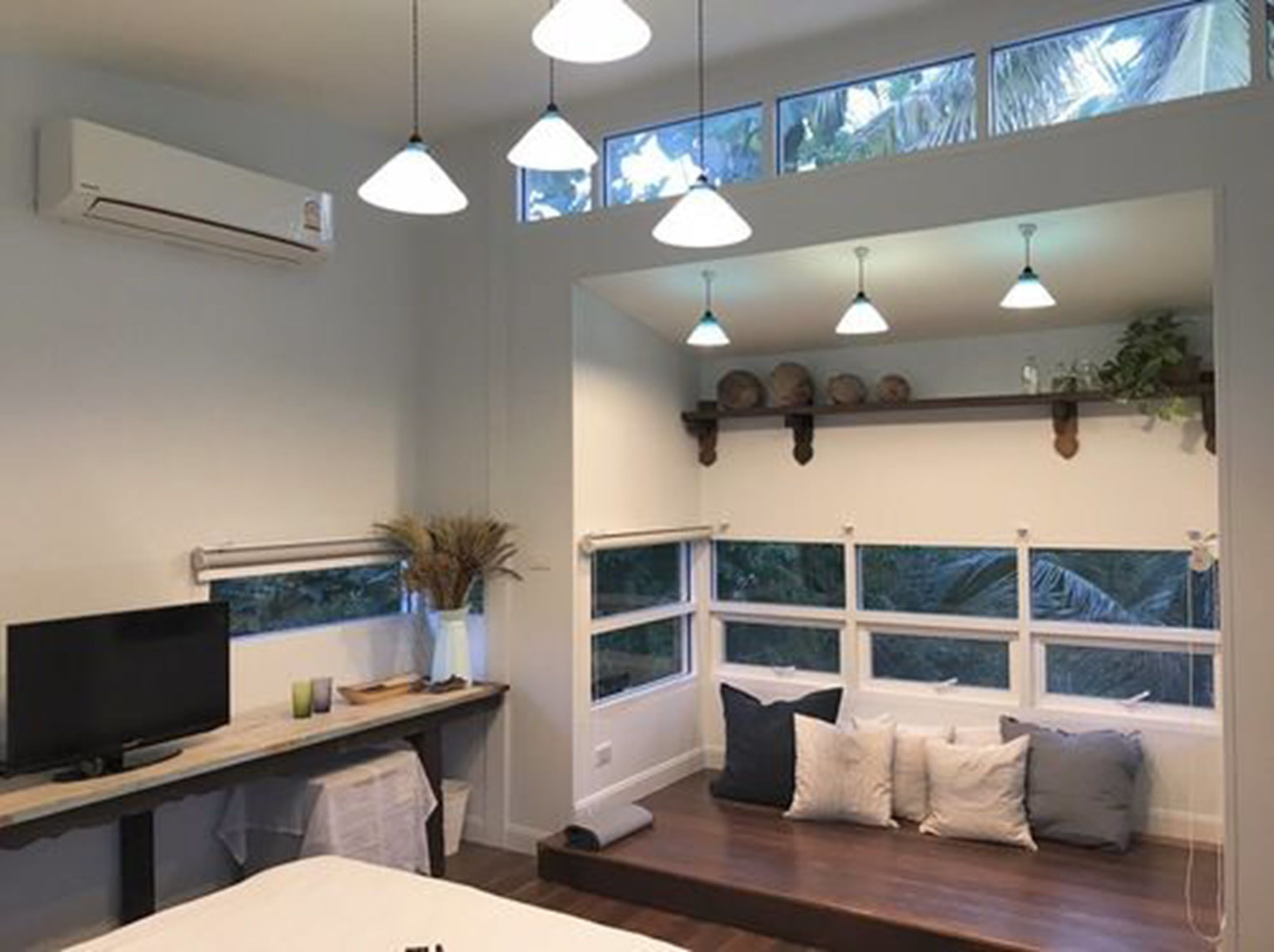 Bungalow | Living room | TV