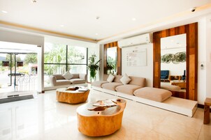 Sala de estar en el lobby