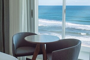 Premium bedding, desk, blackout drapes, soundproofing