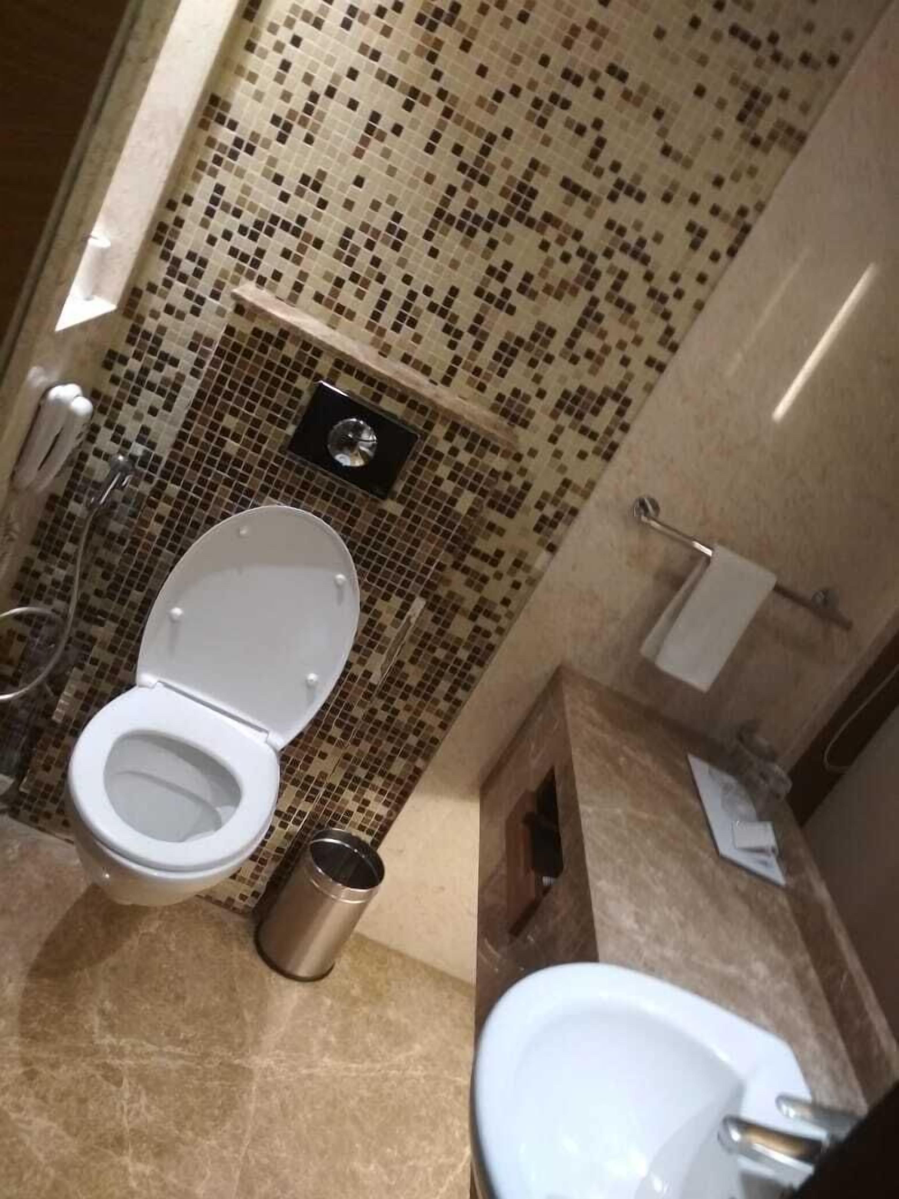 Free toiletries, towels