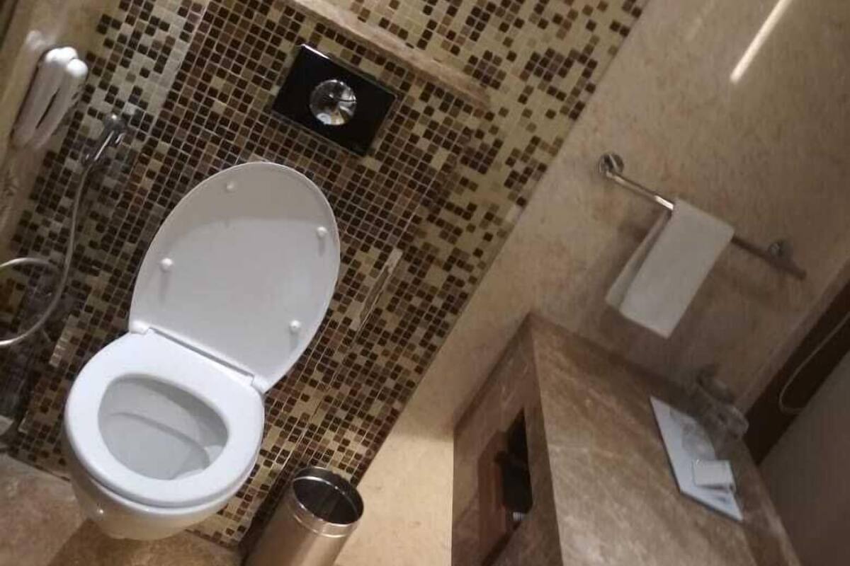 Free toiletries, towels