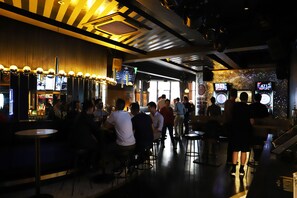 Bar (en la propiedad)