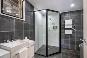 Panoramic Double Room, 1 Queen Bed, Mountain View, Mountainside | Bathroom | Free toiletries, hair dryer, slippers, towels - Pure Chalet (Thredbo)