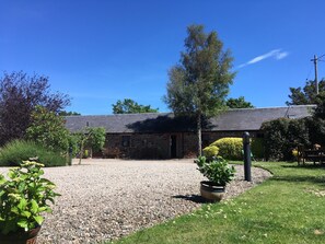 Exterior - The Courtyard (Perth)