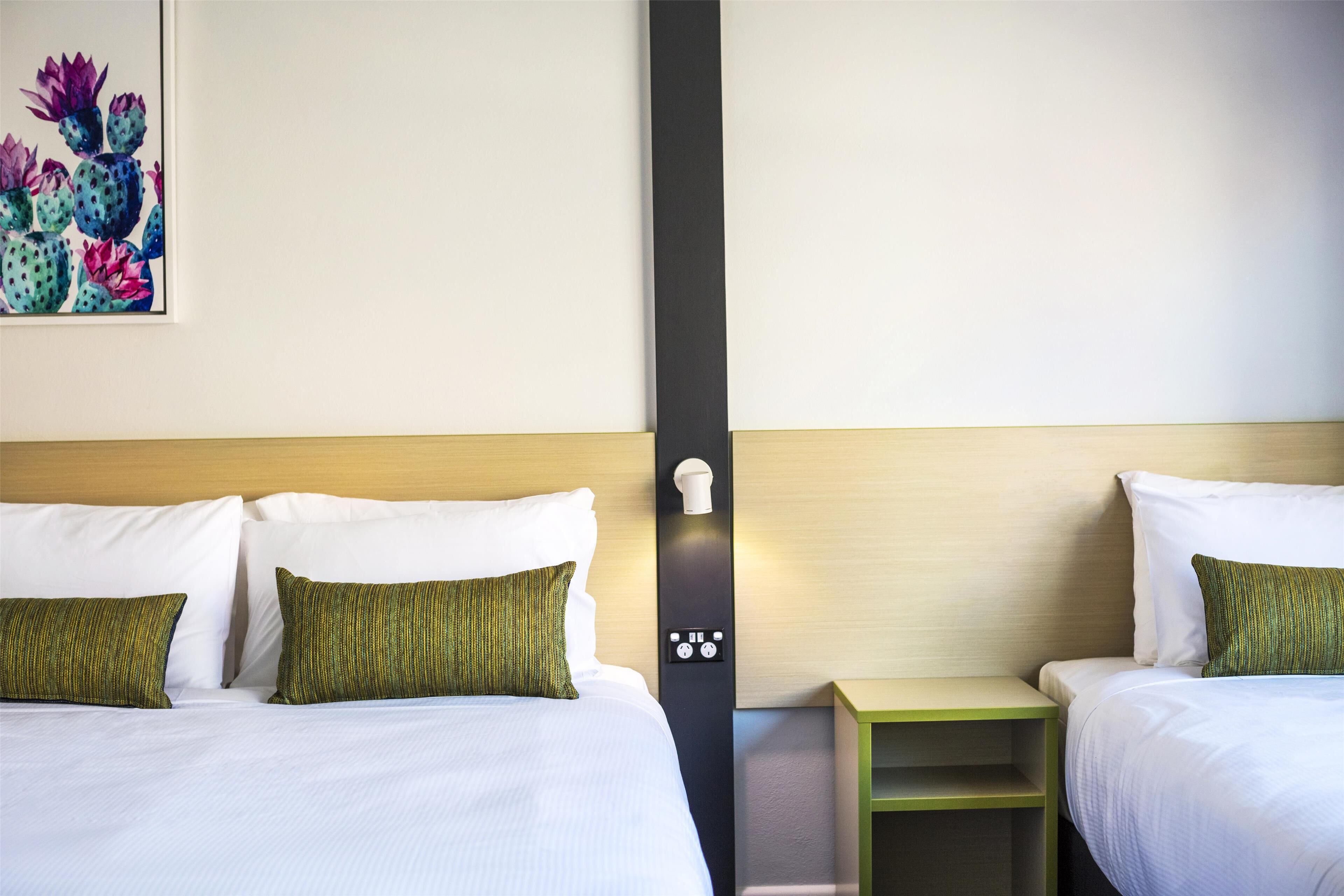 Photo - Nightcap at Hume Hotel