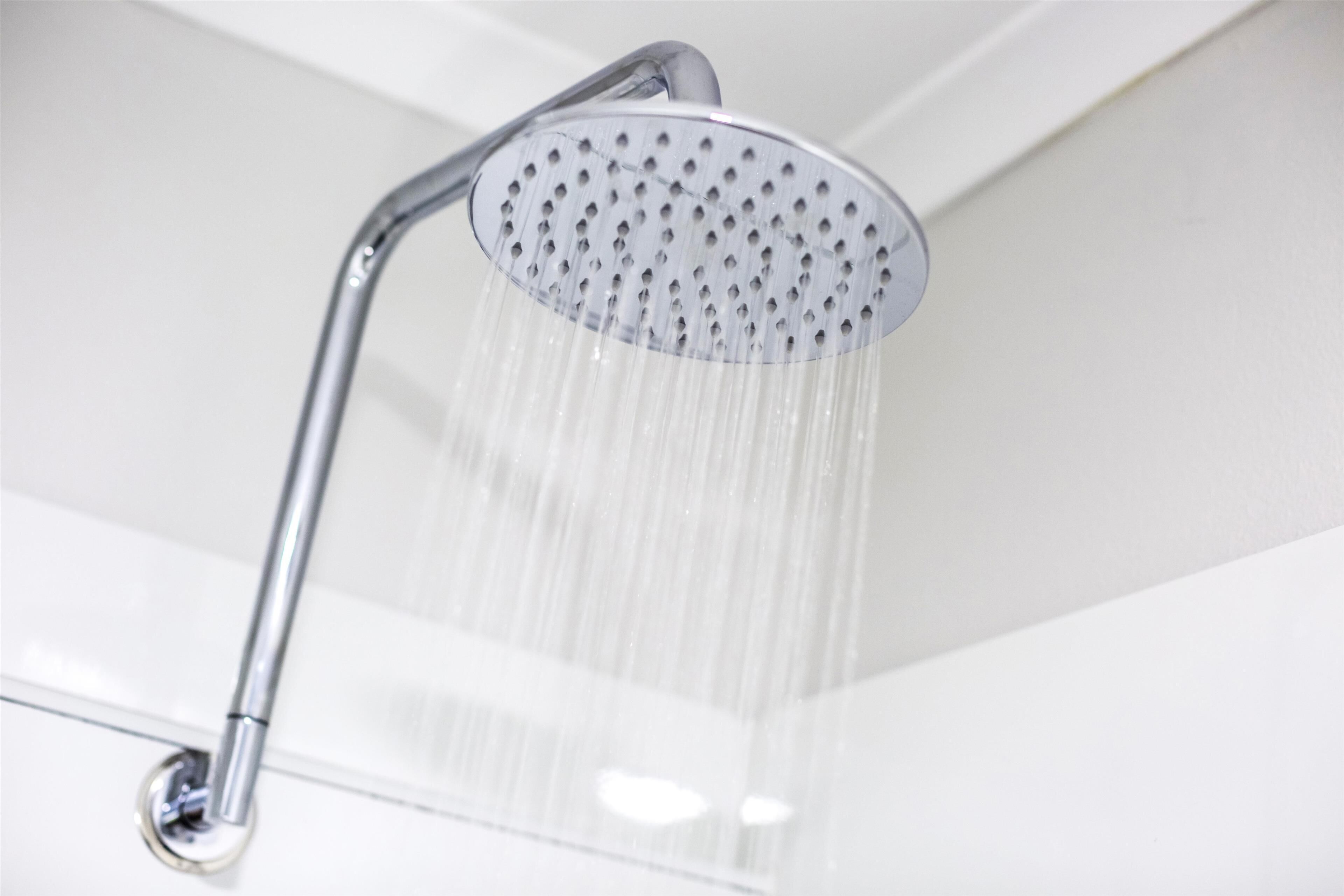 shower, rainfall showerhead, free toiletries, hair dryer