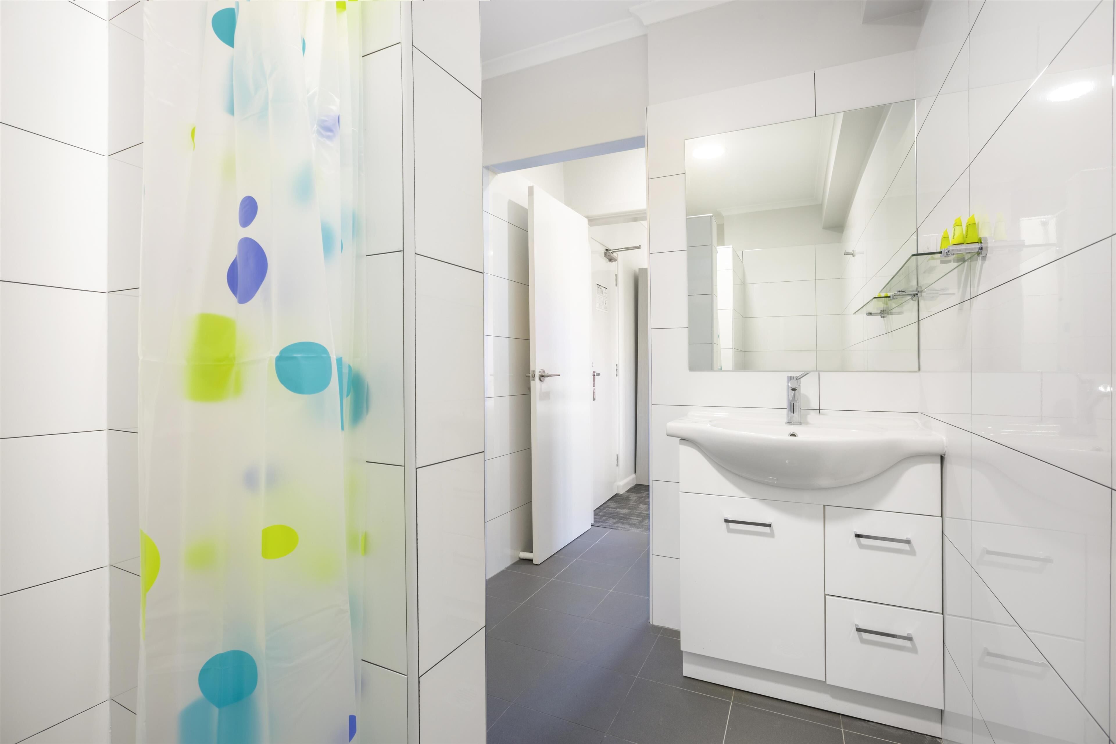 shower, rainfall showerhead, free toiletries, hair dryer