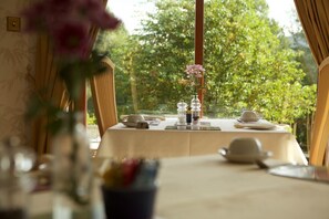 Free daily cooked-to-order breakfast - Glede Knowe Guest House (Peebles)
