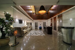 Lobby - Hotel Comfotel (Hyderabad)