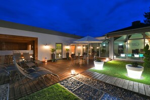 Sauna, soins corporels, enveloppements corporels, gommages corporels