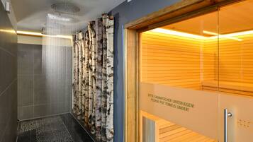 Sauna, vartalohoitoja, vartalokääreitä, vartalon kuorintoja