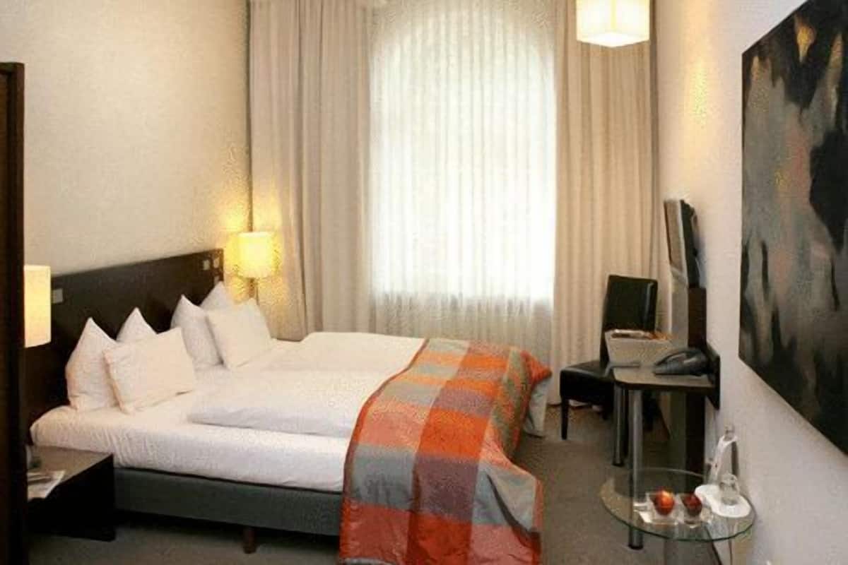 In-room safe, desk, blackout curtains, soundproofing