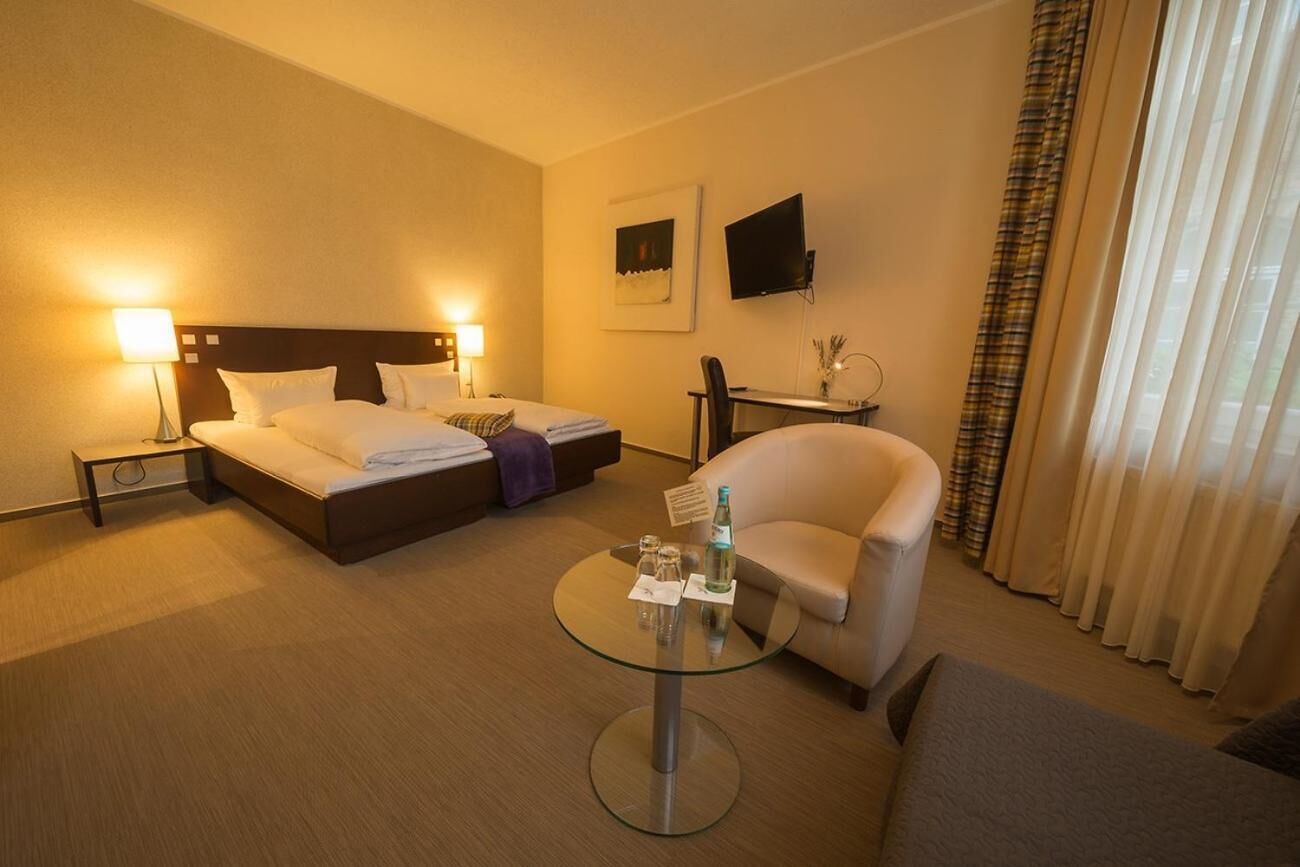 1 bedroom, in-room safe, desk, blackout curtains