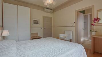 Double Room, Balcony, Lake View | Lake view
