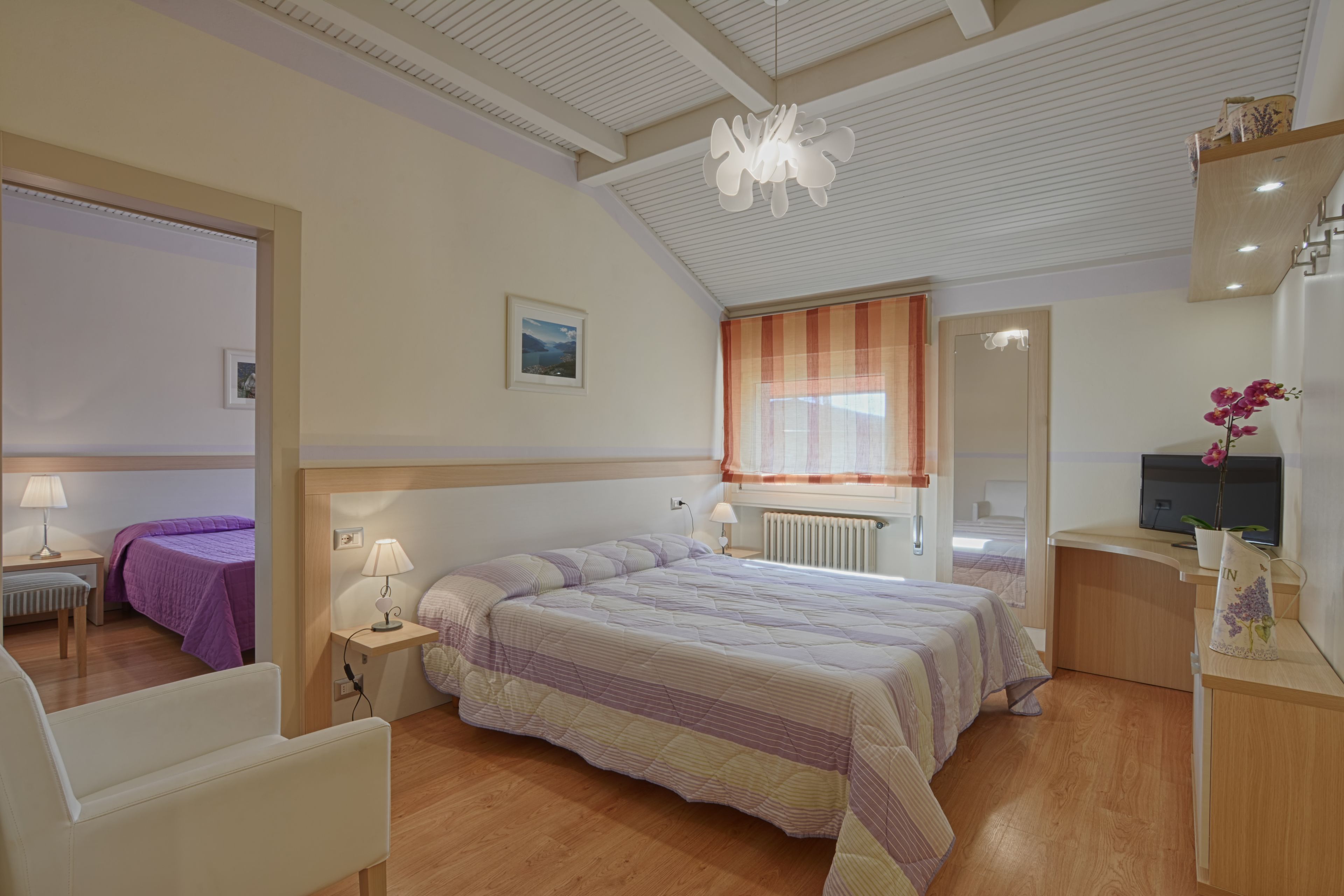 room, 2 bedrooms, connecting rooms | minibar, in-room safe, desk, free wifi