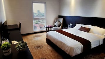 Quarto luxo, 1 cama Queen | Vista do quarto