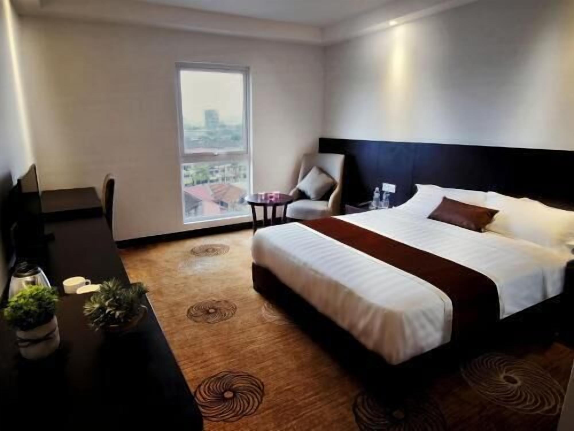 Safe på rommet, wi-fi (inkludert) og sengetøy