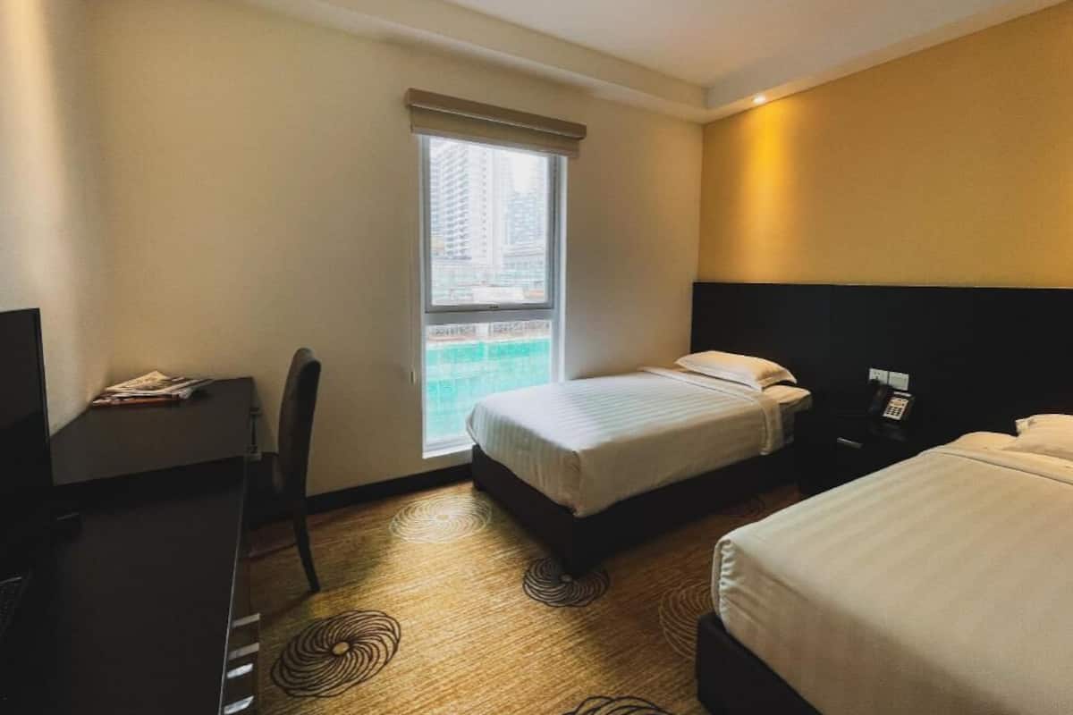 Safe på rommet, wi-fi (inkludert) og sengetøy