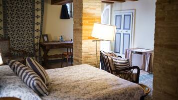 Minibar, in-room safe, desk, soundproofing