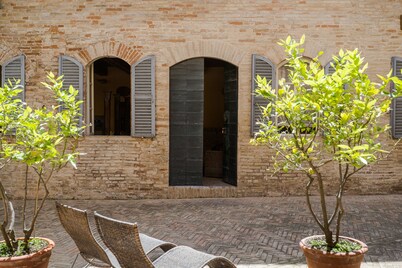 Palazzo Romani Adami