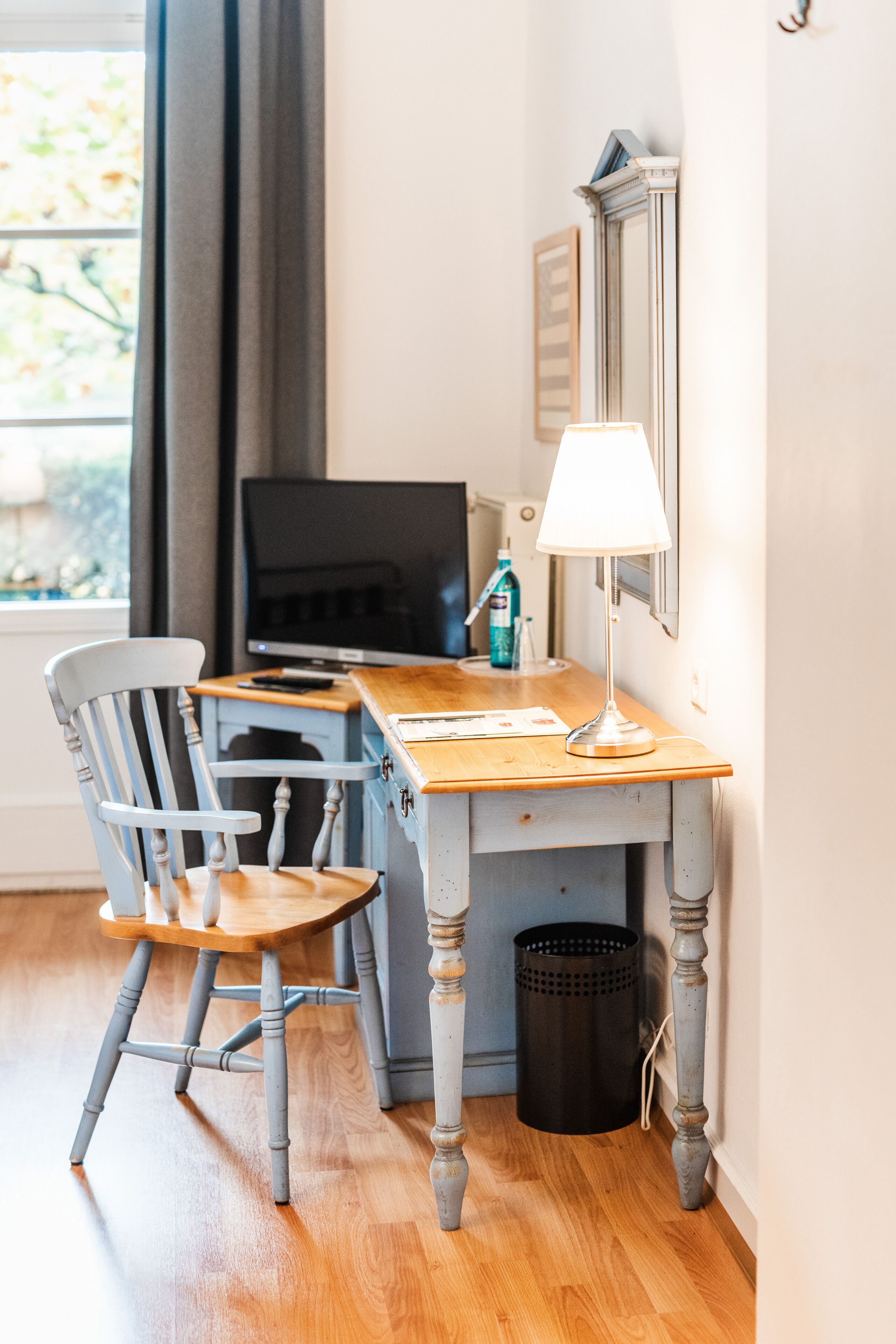 standard single room | individually decorated, desk, blackout curtains, iron/ironing board