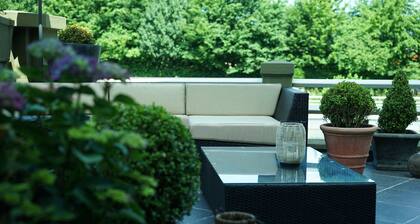 Les Toquées by Benoit Bernard