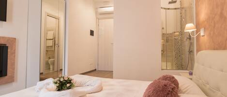 Habitación Royal, 1 habitación (S8) | Escritorio, insonorización y wifi gratis