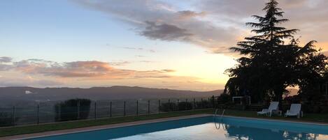 Außenpool (je nach Saison geöffnet)