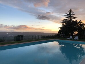 Alberca al aire libre por temporada