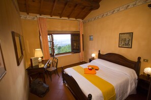 Apartamento, 1 habitación | Ropa de cama de alta calidad, escritorio, sistema de insonorización