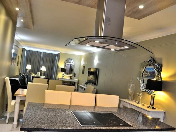 Apartment, 2 Bedrooms, Sea View | Living area