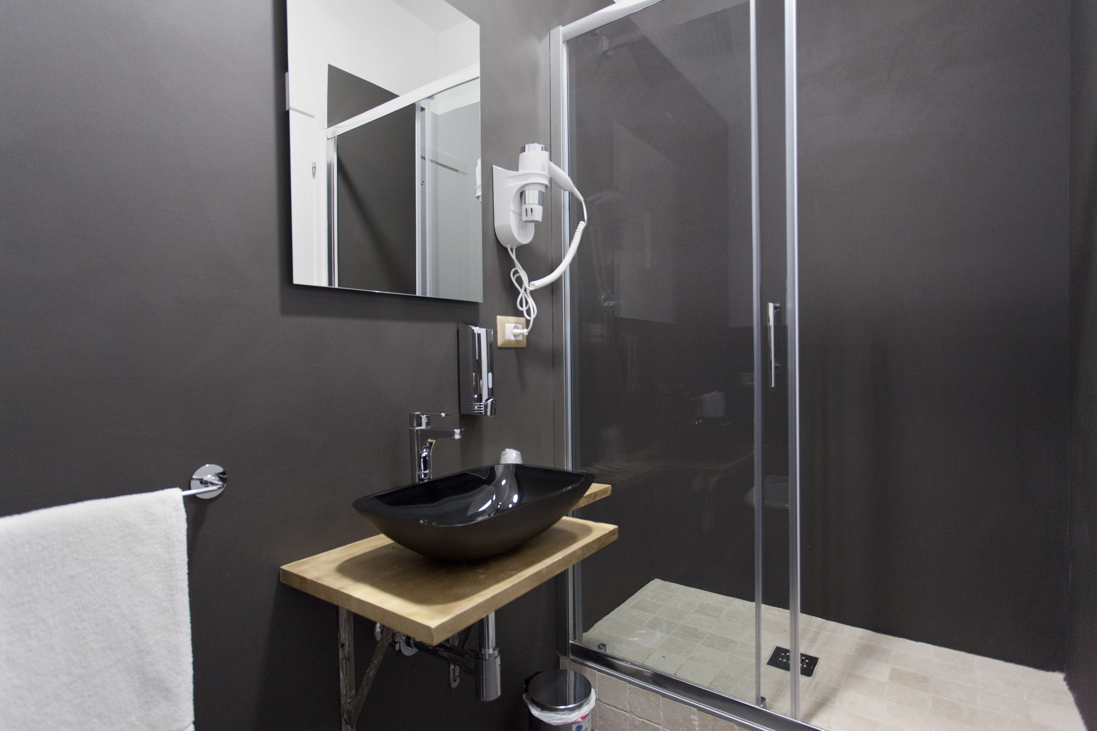 Photo - Secret Rhome