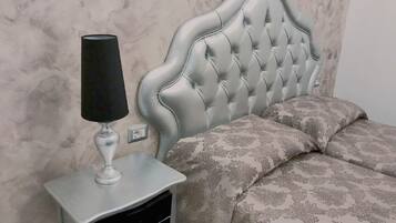 Quadrupla Luxury, camere comunicanti (5) | Biancheria da letto di alta qualità, minibar, una scrivania