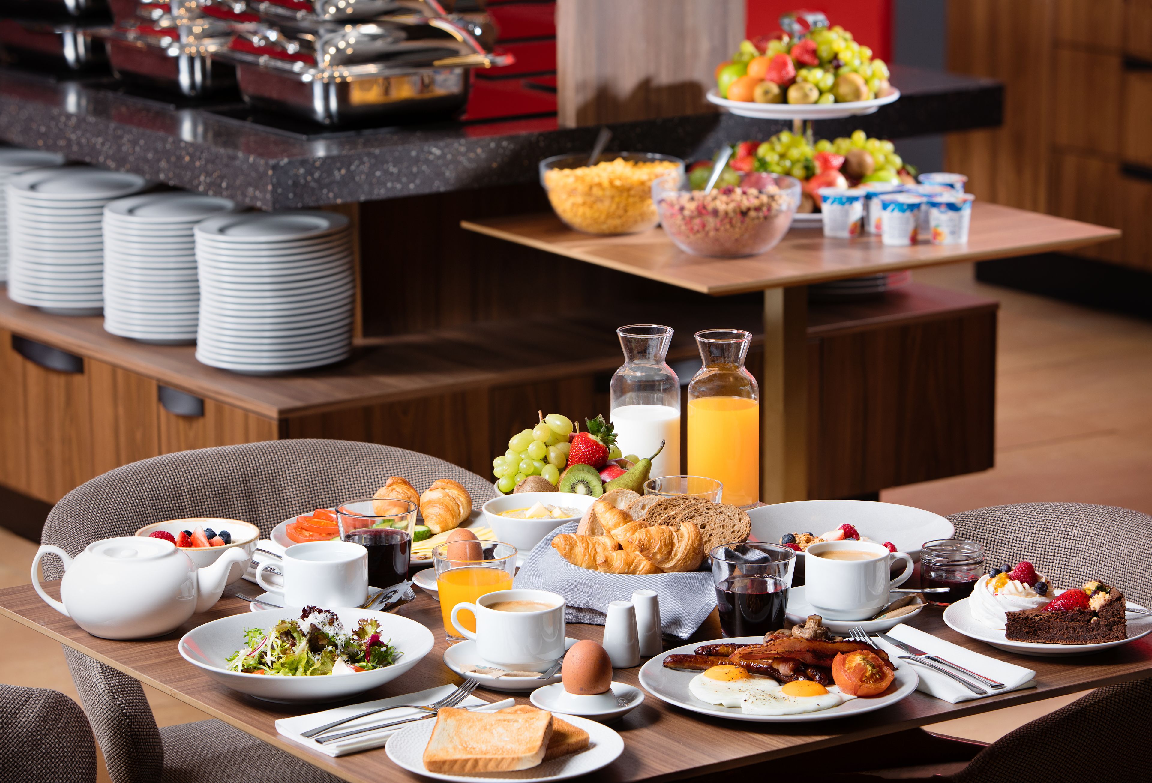 Free daily buffet breakfast 