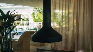 Sauna, hot tub, steam room, Turkish bath, body treatments, hydrotherapy