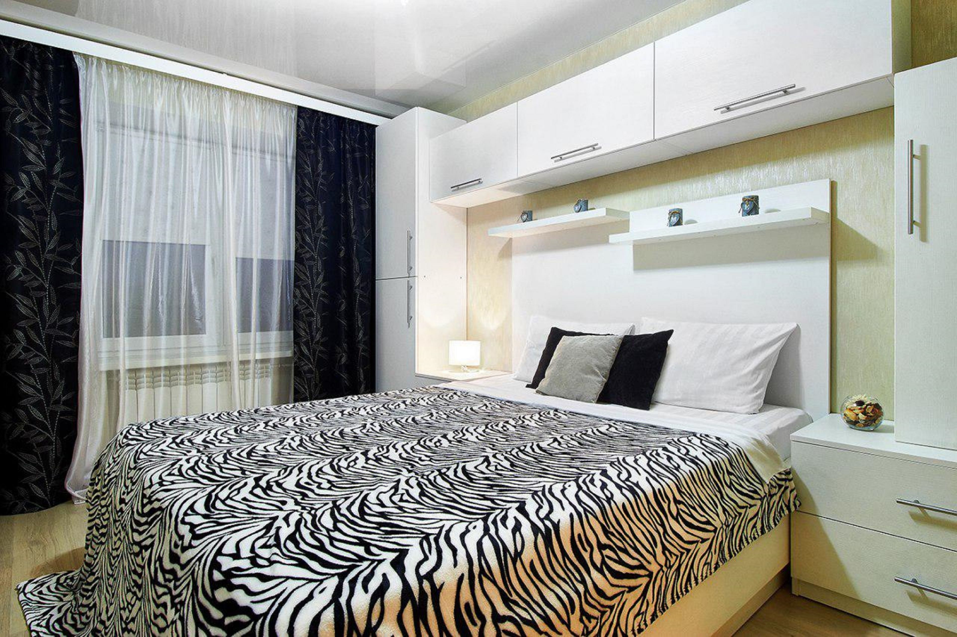 Apartment on Kozhara Street | Bộ đồ giường cao cấp, trang bị nội thất với thiết kế riêng biệt 